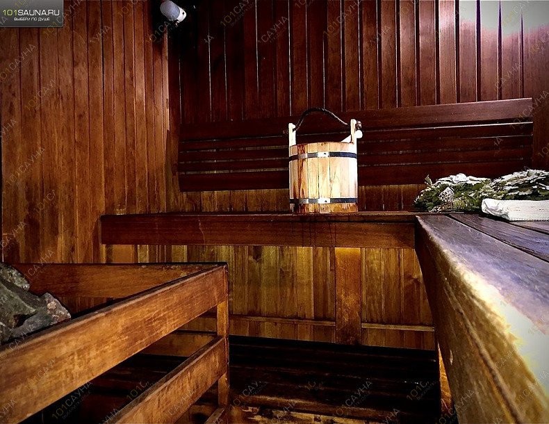 Оздоровительный комплекс Эвкалипт, в Санкт-Петербурге, Капитанская, 4 | Двухуровневый бассейн с подсветкой в банном клубе Эвкалипт | 1001sauna.com