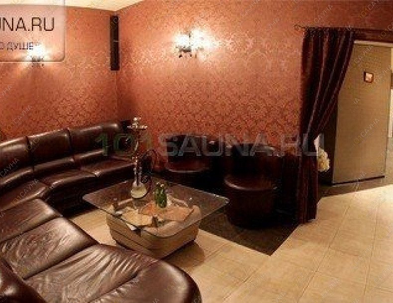 Оздоровительный комплекс Эвкалипт, в Санкт-Петербурге, Капитанская, 4 | Лежаки у бассейна в банном клубе Эвкалипт | 1001sauna.com