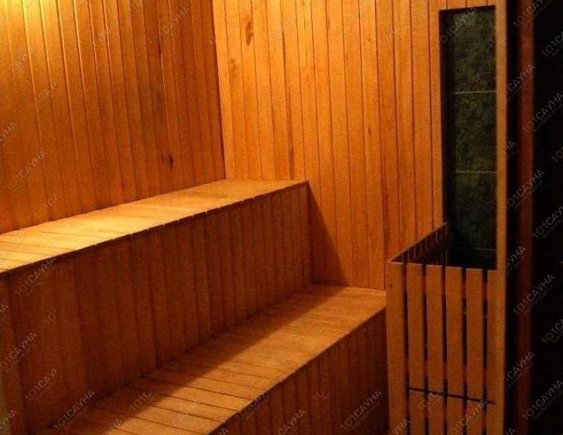 Март, гостиный дом