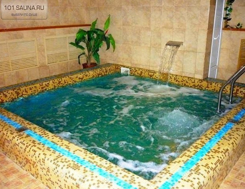 Веселый соловей, Сауна в отеле