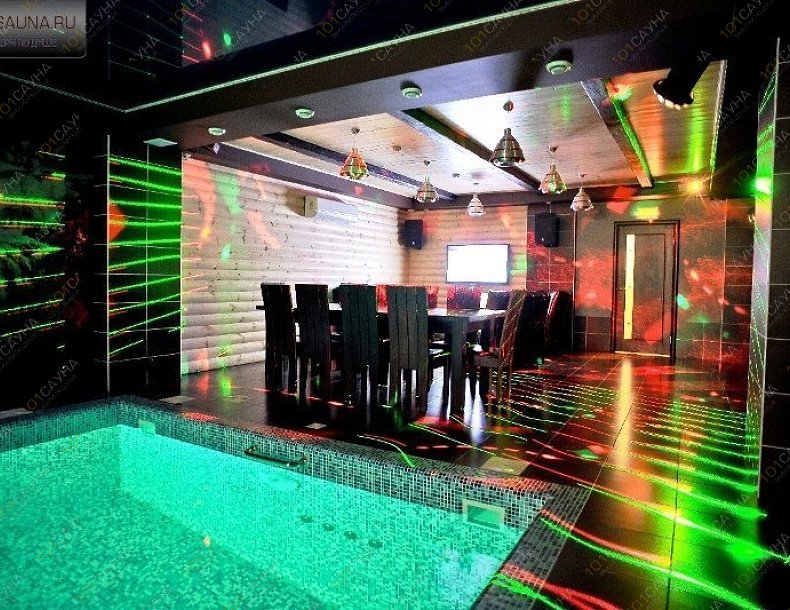 Сауна Атлантис, в Оренбурге, Карагандинская, 27а | Сауна Атлантис VIP. Город Оренбург. Карагандинская, 27а | Каталог: Бани и сауны Оренбурга на 101sauna.ru | Фотография: подсветка бассейна в сауне | 1001sauna.com