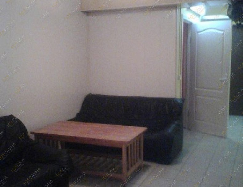 Сауна Банный дворик, в Ярославле, Космонавтов, 11 | Два дивана и столик, где можно отдохнуть | 1001sauna.com