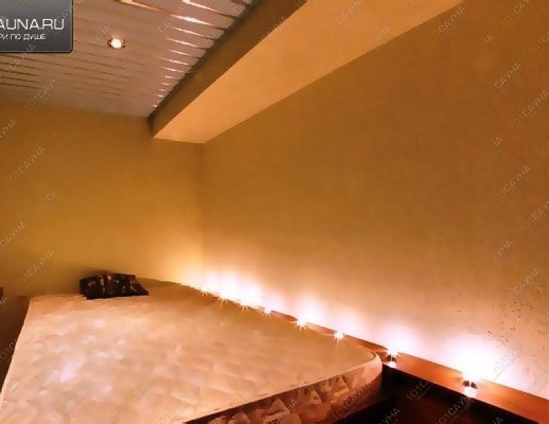 Сауна Тихое место, в Санкт-Петербурге, 14-я линия Васильевского острова, 97Б | Гостиная с большим столом для банкетов в сауне Тихое место | 1001sauna.com