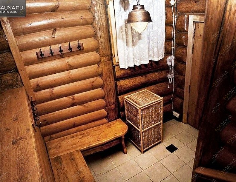 Комплекс Макаровские бани, в Санкт-Петербурге, ул. Большая Озёрная, 75 | Обливочная кадушка в помывочном отделении | 1001sauna.com