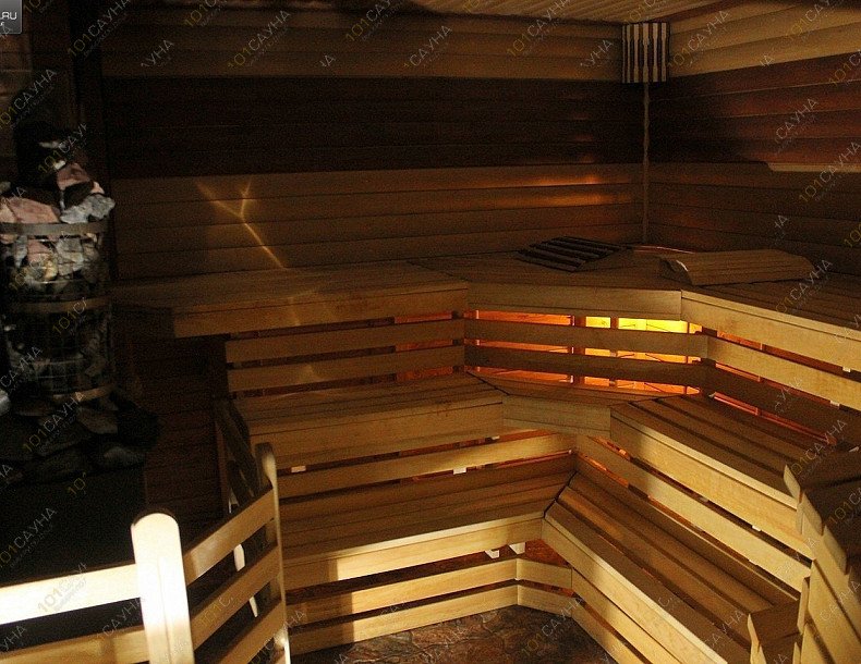 Русская баня на березовых дровах с лечебными полудрагоценными камнями