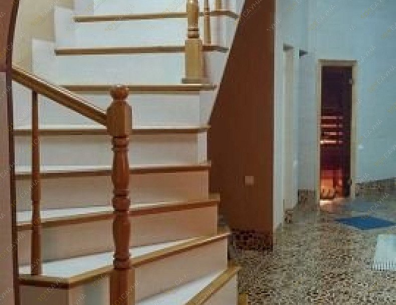 Сауна Жемчужина, в Иркутске, микр. Солнечный, ул. Тополиная, 2 | Лестница в комнату отдыха | 1001sauna.com