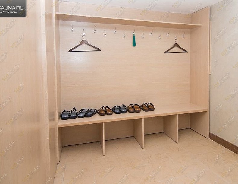 Сауна в отеле ХО, в Новосибирске, Новосибирск, Переездная (Заельцовский), 77 | Гардероб | 1001sauna.com