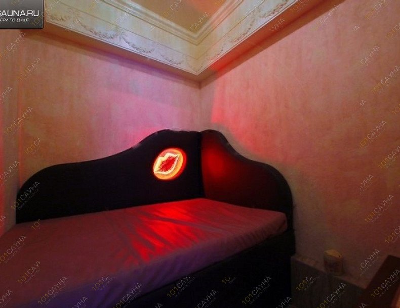 Сауна R-66, в Санкт-Петербурге, Руставели, дом 66, литера В | Сауна R-66 — коридор с подсветкой | 1001sauna.com