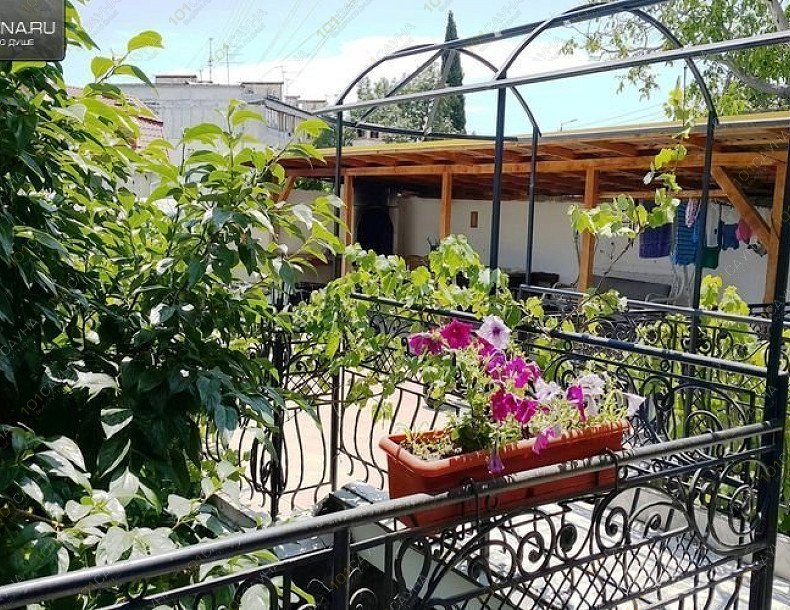 Сауна На Карла Либкнехта, в Ялте, Карла Либкнехта, 5 | мангальная зона | 1001sauna.com