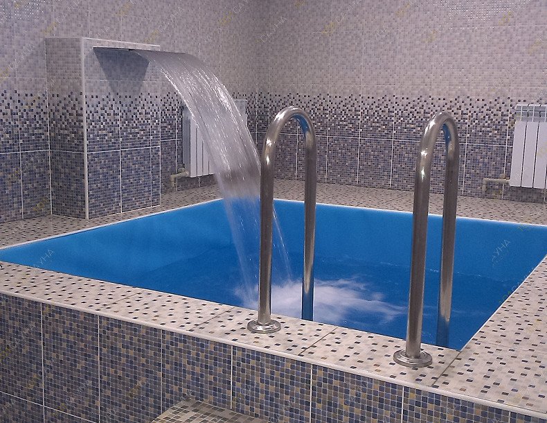 Сауна Камерун, в Кирове, Искры, 47 | Бассейн с водопадом | 1001sauna.com