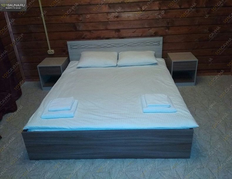 Комплекс Дворик, в Одинцове, деревня Малые Вяземы, вл. 112 | спальня гостевого домика | 1001sauna.com