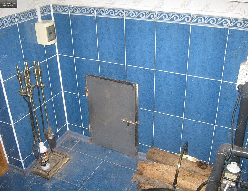 Сауна В станице, в Армавире, улица Красных Партизан, 26 | ниша с дверкой, для загрузки дров в камин | 1001sauna.com