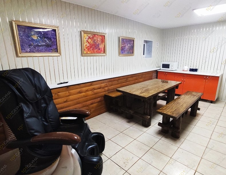 Сауна Орион, в Абакане, ул. Пирятинская, 13А | Коридор и вход в сауну Орион | 1001sauna.com