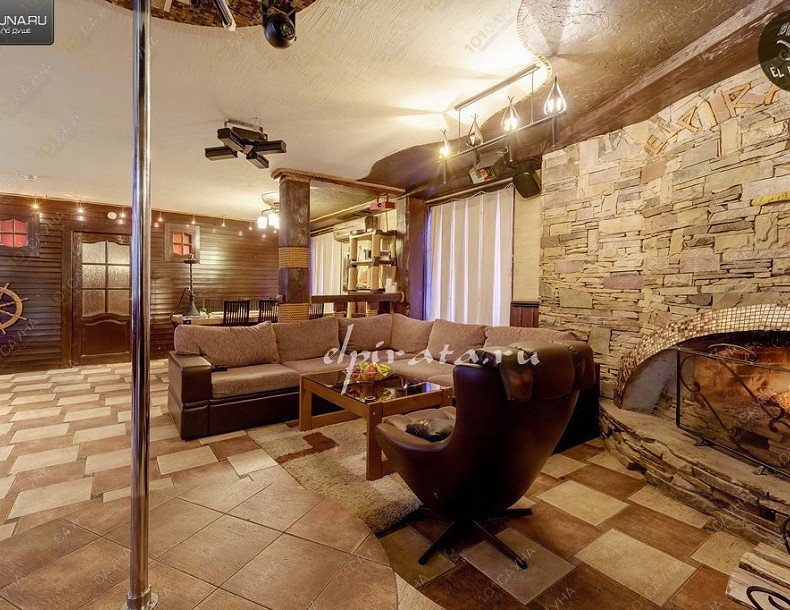 VIP Sauna-Club Эль Пирата, в Санкт-Петербурге, ул. Бассейная, 38 лит В | Люкс 1 — интерьер гостиной | 1001sauna.com