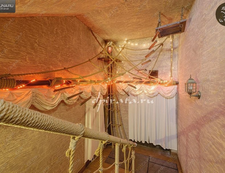 VIP Sauna-Club Эль Пирата, в Санкт-Петербурге, ул. Бассейная, 38 лит В | Эль Пирата — парковка у входа | 1001sauna.com