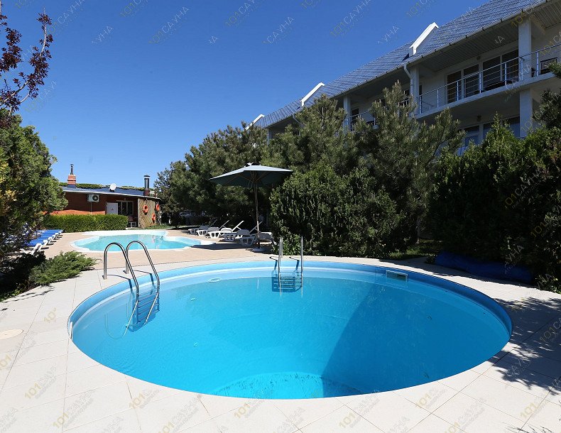 Баня на Вилле DEEP Town, в Севастополе, Людмилы Бобковой 11/15 (Казачья бухта) | Вид на глубокий бассейн | 1001sauna.com