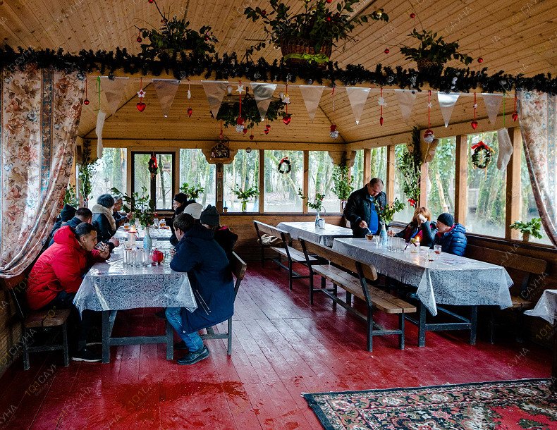 Горная баня РАССВЕТ, в Сочи, пос.Хлебороб, ул.Центральная 10 | Теплая веранда со столами и музыкой | 1001sauna.com