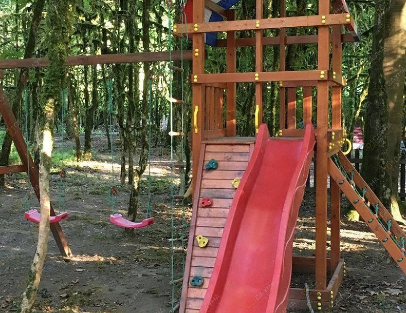 Горная баня РАССВЕТ, в Сочи, пос.Хлебороб, ул.Центральная 10 | Детская площадка | 1001sauna.com