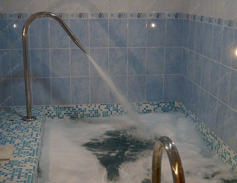 Русская баня У Евгенича, в Санкт-Петербурге, Гатчина, п. Пригородный, ул. Центральная, 25 | Бассейн с подогревом и гидромассажем | 1001sauna.com