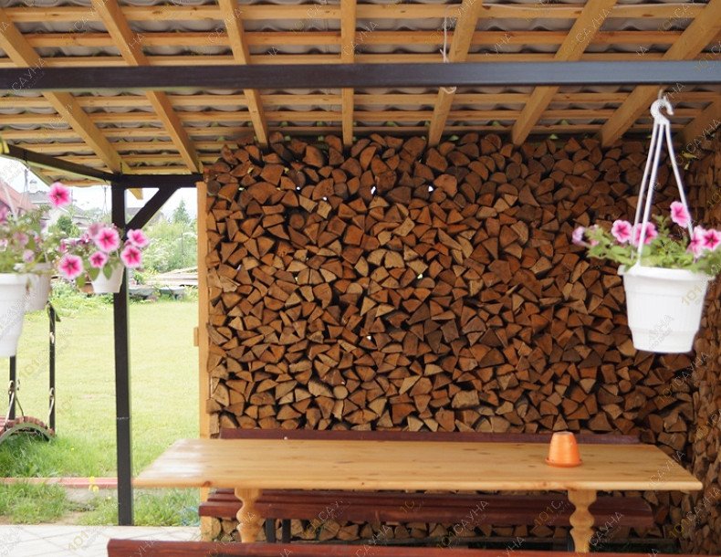 Русская баня У Евгенича, в Санкт-Петербурге, Гатчина, п. Пригородный, ул. Центральная, 25 | Летняя территория | 1001sauna.com