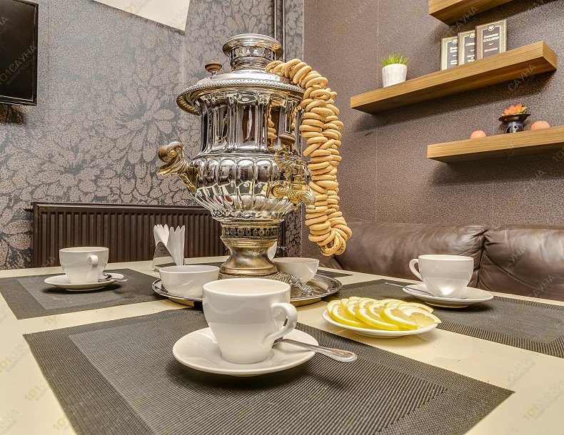 Банный комплекс Петровские бани, в Санкт-Петербурге, наб. Обводного канала 219-221 | Зона отдыха с самоварным чаепитием в Петровских банях | 1001sauna.com