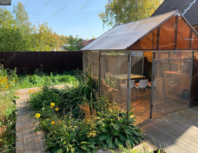 Семейная, Дом-баня