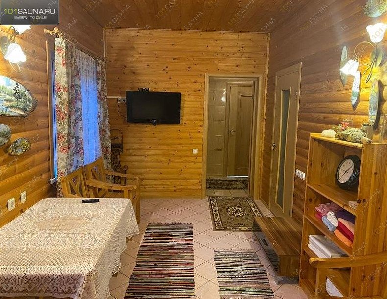 Баня на дровах Баня Маска, в Санкт-Петербурге, Высокая, 2 | Зона парения с вениками и аксессуарами | 1001sauna.com