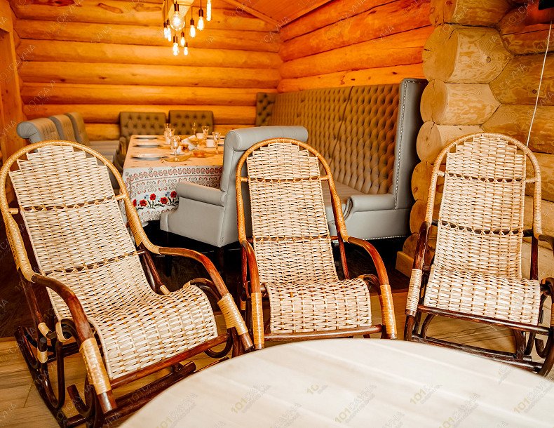 Баня Баня на Лампушке, в Санкт-Петербурге, Ленинградская обл., Приозерский р-н, 3 км от дер. Раздолье, база отдыха «Шишки на Лампушке» | Уютная зона отдыха в бане | 1001sauna.com