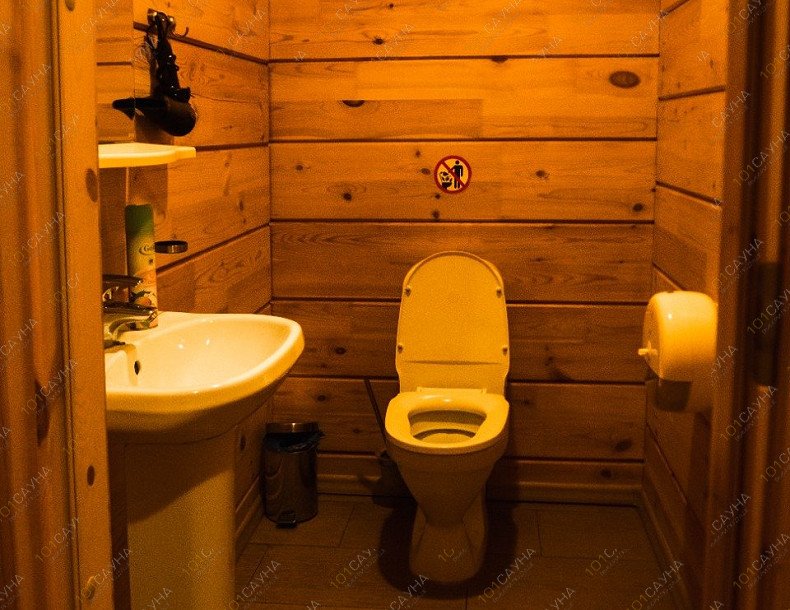 Баня на базе отдыха Вохотка, в Санкт-Петербурге, 68-й км Приозерского шоссе, деревня Ольховка | Санузел | 1001sauna.com