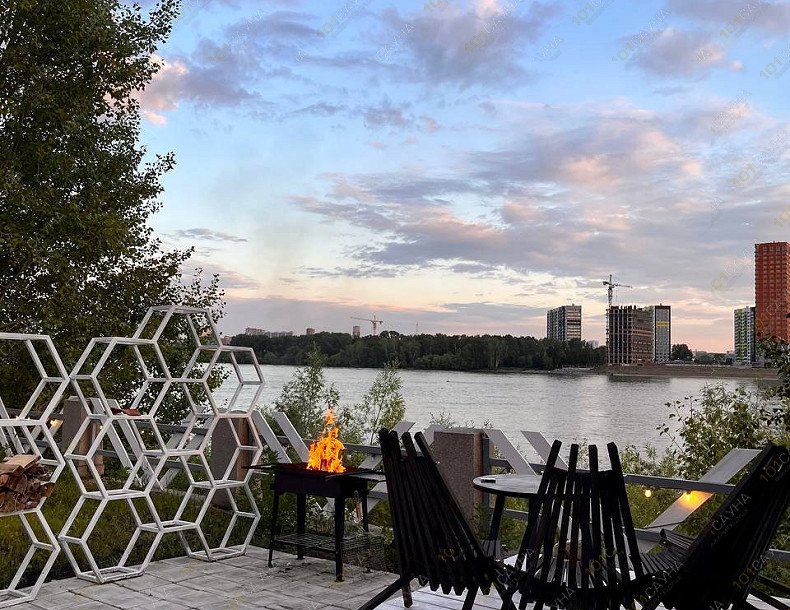 Гриль-домики и бани Ривьера, в Новосибирске, Фабричный переулок, 7а/1 | Лаундж-зона и гриль-зона | 1001sauna.com