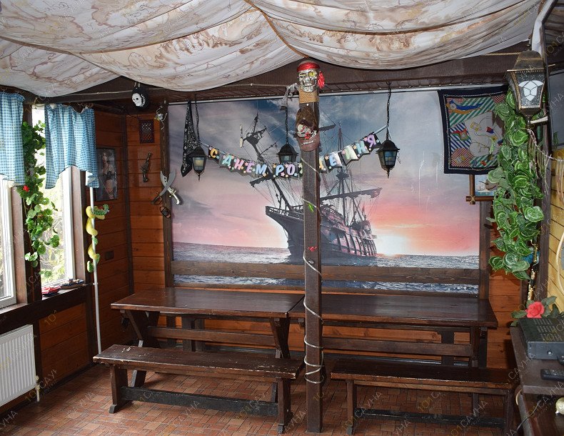 Сауна в коттедже Веселый Роджер, в Пензе, 3-й Вологодский проезд, 8 | стол на 12 персон | 1001sauna.com