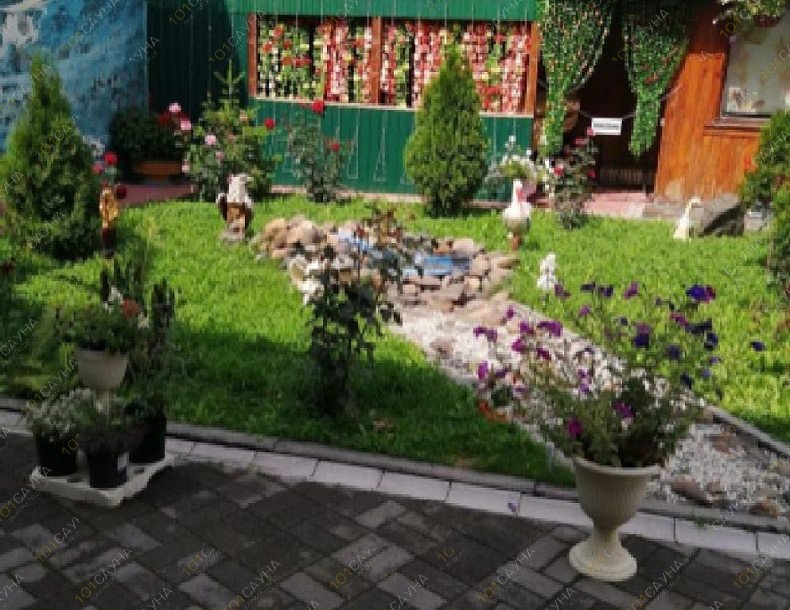 Баня Гвардейская, в Кемерове, Гвардейская улица, 80 | Беседка и вид на двор | 1001sauna.com