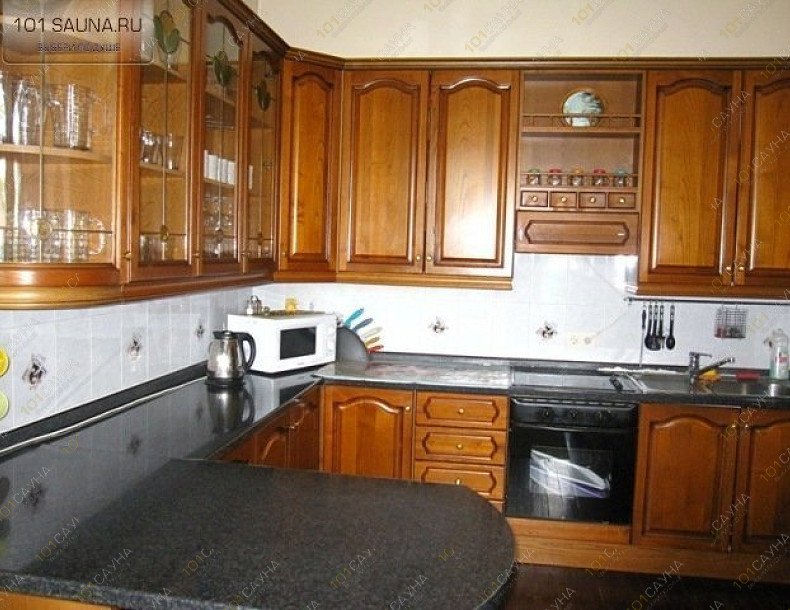Коттедж Золотая подкова, в Новосибирске, Немировича-Данченко, 11 | Коттедж Золотая подкова. Новосибирск. ул. Немировича-Данченко, 11. Телефон: +7 (383) 286-62-54. Каталог: Бани и сауны Новосибирска. Фото: кухня | 1001sauna.com