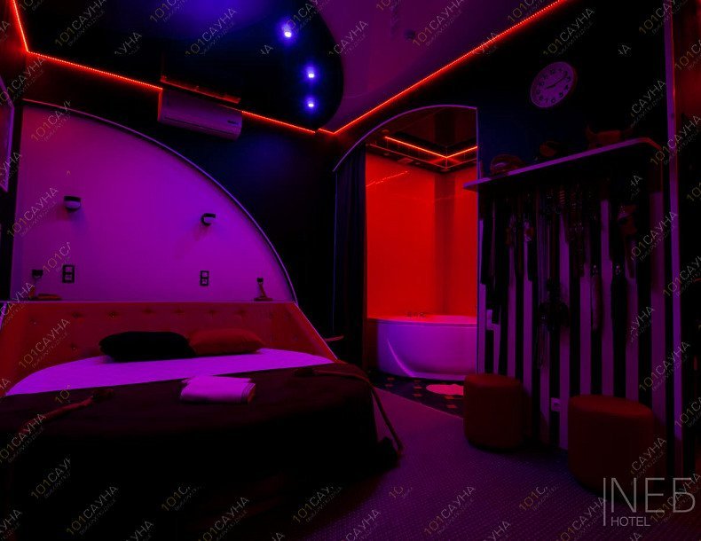 Тематический отель Небо на Магистральной, в Омске, Магистральная, 52 | Номер "Красная комната": 4 | 1001sauna.com