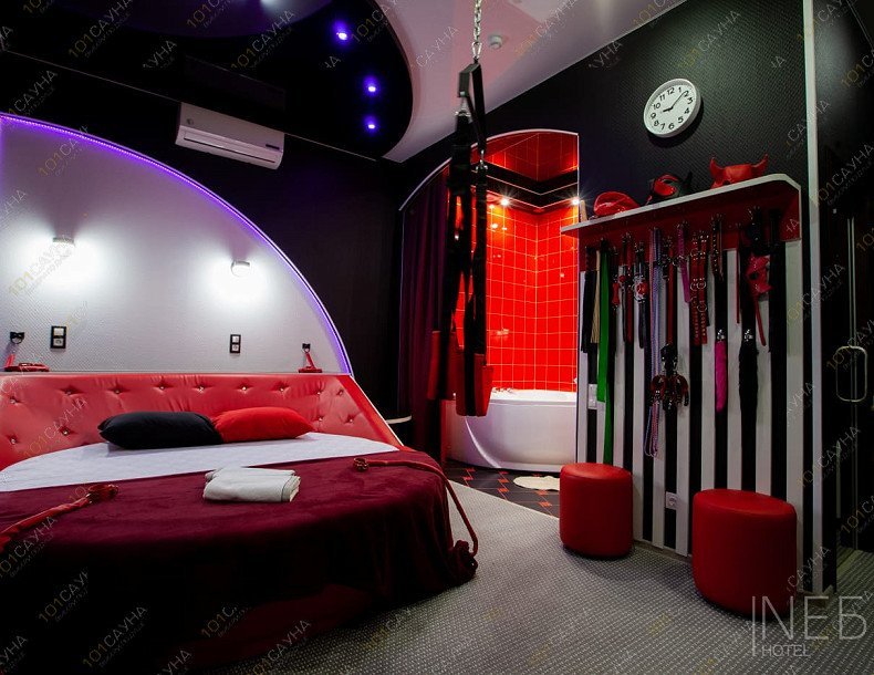 Тематический отель Небо на Магистральной, в Омске, Магистральная, 52 | Номер "Красная комната": 10 | 1001sauna.com