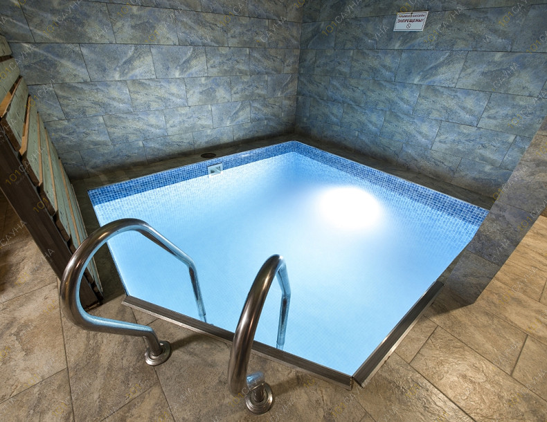 Русская баня На Чехова, в Ижевске, Серова, 99 | Номер "Номер 1 - Финская бассейном": 1 | 1001sauna.com