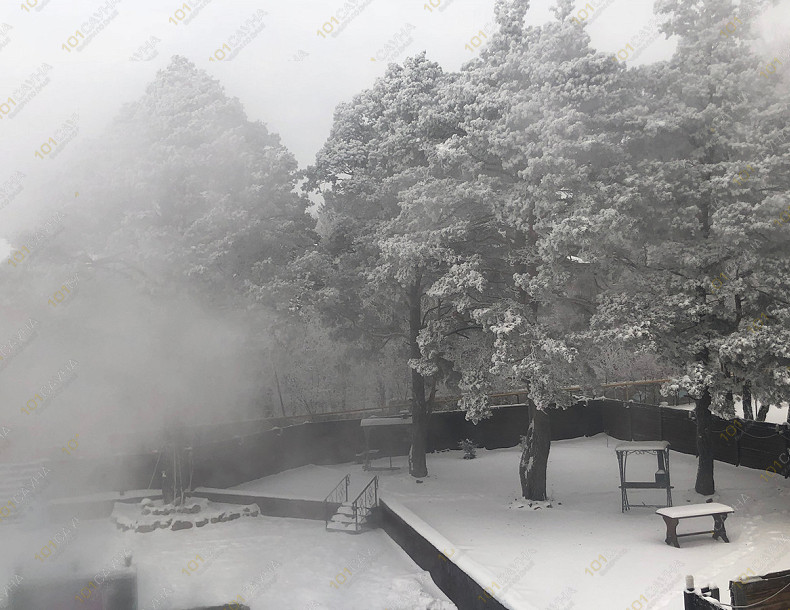 Комплекс Горячий источник 7 и Я, в Кургане, ул. Карбышева, 33В | Зона отдыха в комплексе Горячий источник 7 и Я в Кургане | 1001sauna.com