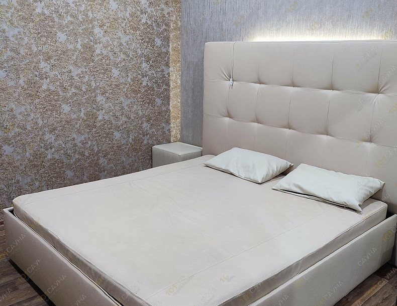 sauna Сауна Тропикана, в Абакане, ул. Кирова, 20А | Комната отдыха с кроватью в сауне Тропикана в Абакане | 1001sauna.com