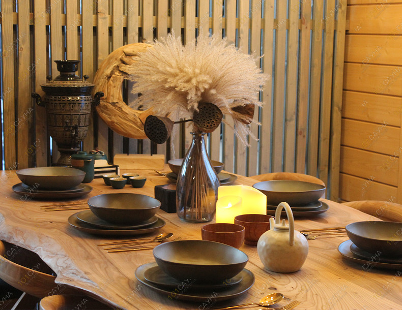 Банный комплекс Хейлофт, в Санкт-Петербурге, Ленинградская обл., д. Соржа-Рыжики, ул. Дачная, 10 | Сервировка стола в зоне отдыха | 1001sauna.com