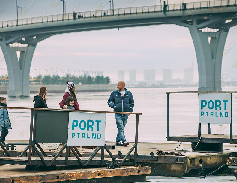 Баня Privé House, в Санкт-Петербурге, Приморский просп., 70, стр. 2 | Privé House — экстерьер банного домика на воде | 1001sauna.com